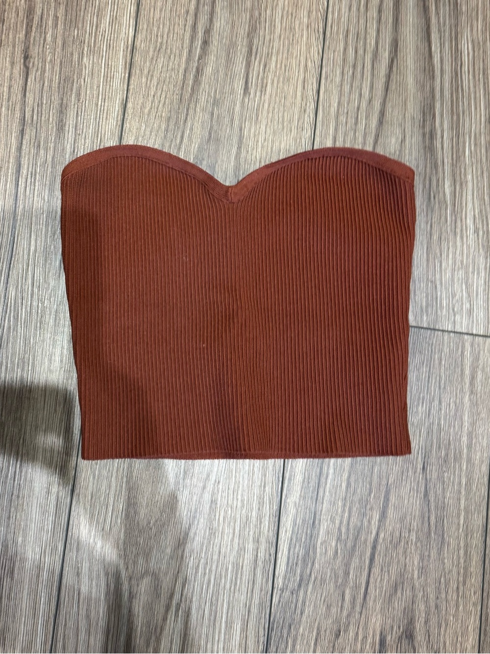 Babaton Ribbed Strapless Sweetheart Crop Top